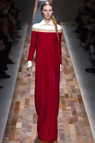 Look 24